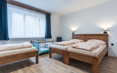 Forrest Haven Vodice: Interieur Ontwerp, Hout, Bed, Slaapkamer, Meubilair, Plafond, Flooring, Verdieping, Bed Frame, Kamer