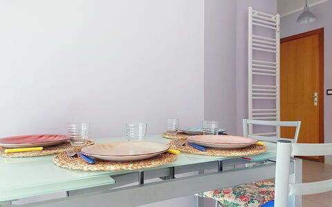 Jad: Meubilair, Interieur Ontwerp, Tafel, Verdieping, Flooring, Stoel, Kamer, Roze, Eetkamer, Keuken En Eettafel