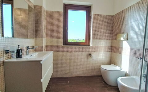 Scrusciu Do Vientu: Flooring, Muur, Loodgieterswerkinrichting, Badkamer, Verdieping, Toilet, Interieur Ontwerp, Wc Bril, Loodgieter, Tegel