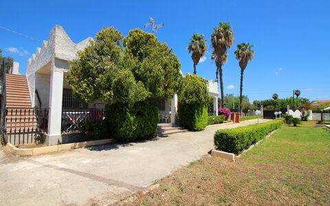 Villa Floridia: Boom, Schaduw, Hacienda, Oprit, Landscaping, Villa