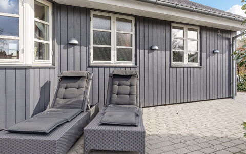 Esben - 11Km from the Sea: Dak, Huis, Huis, Verblijf, Siding, Landgoed, Oprit, Garden Gebouwen, Werf, Schuur