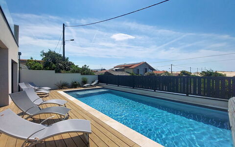 Villa Dune: Zwembad, Blauw, Woongebied, Toevlucht, Samengesteld Materiaal, Eco Hotel, Schaduw, Landgoed, Hotel, Villa