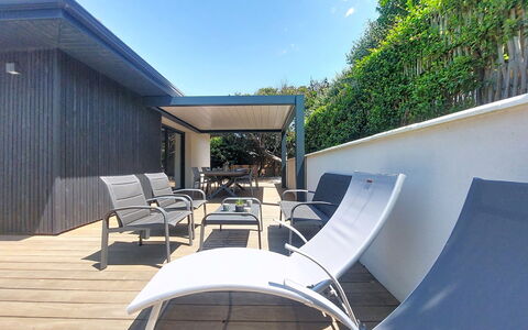 Maison Dune: Hout, Buitenmeubels, Samengesteld Materiaal, Schaduw, Zwembad, Dek, Patio, Stoel, Buitentafel, Beton
