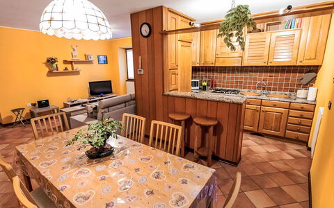 House Bigio: Meubilair, Interieur Ontwerp, Hout, Keuken, Kamer, Flooring, Verdieping, Verlichting, Plafond, Tafel