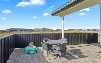 Anthea - 450M from the Sea