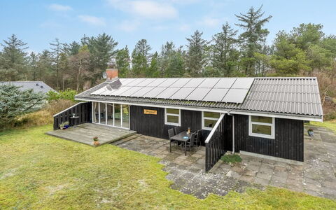 Gidske - 850M from the Sea: Dak, Huis, Huis, Verblijf, Deur, Siding, Dek, Veranda, Plank, Hardwood