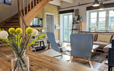Ferienscheune: Meubilair, Interieur Ontwerp, Flooring, Hout, Stoel, Huis, Verdieping, Houten Vloer, Woonkamer, Bankstel