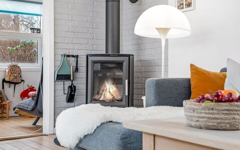 Antti - from the Sea: Flooring, Verdieping, Hout, Haard, Interieur Ontwerp, Meubilair, Houten Vloer, Houtkachel, Kamer, Woonkamer