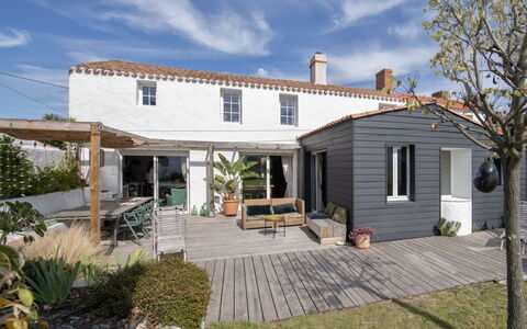 Charme et Confort en Bord de Mer: Zwembad, Toevlucht, Vrije Tijd, Schaduw, Vakantie, Eco Hotel, Buitenmeubels, Hacienda, Tropen