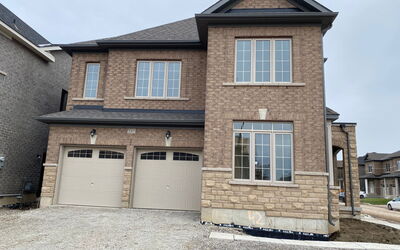 Haus in Brampton mit Privatem Parkplatz