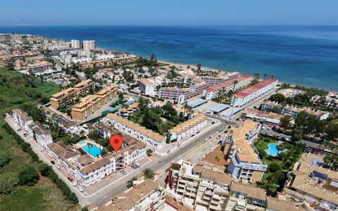 El Patio: Woongebied, Kust, Menselijke Nederzetting, Appartement, Kust En Oceanic Landvormen, Toevlucht, Zee, Luchtfotografie, Kust, Strand