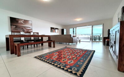 Lake View Penthouse 701