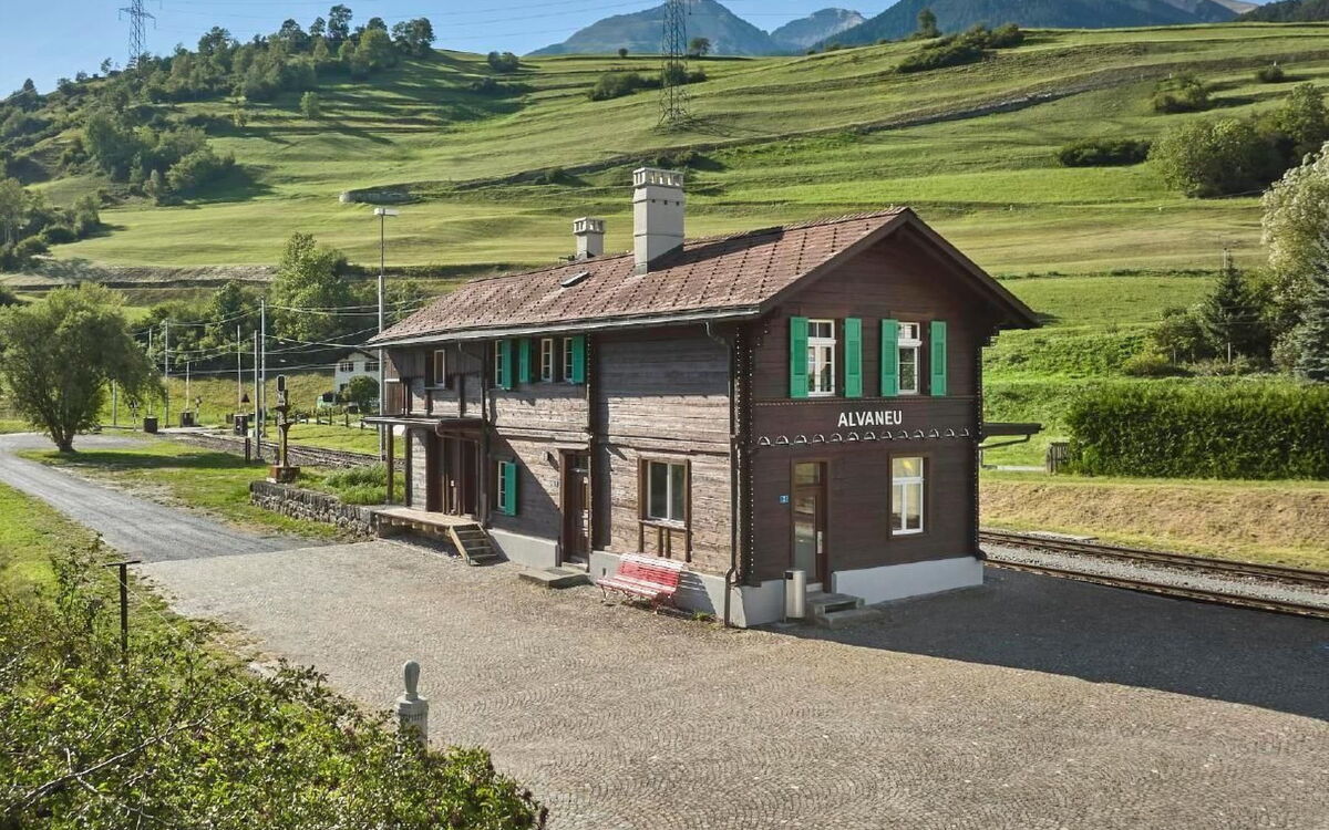 Rhb