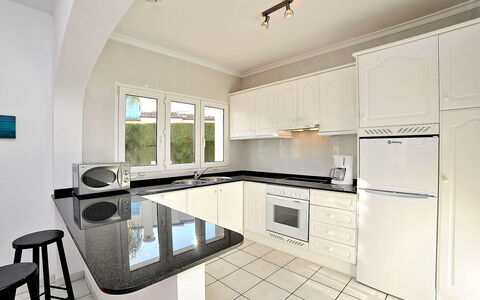 Arborcer: Eigendom, Kamer, Meubilair, Keuken, Countertop, Cabinetry, Interieur Ontwerp, Gebouw, Onroerend Goed, Huis