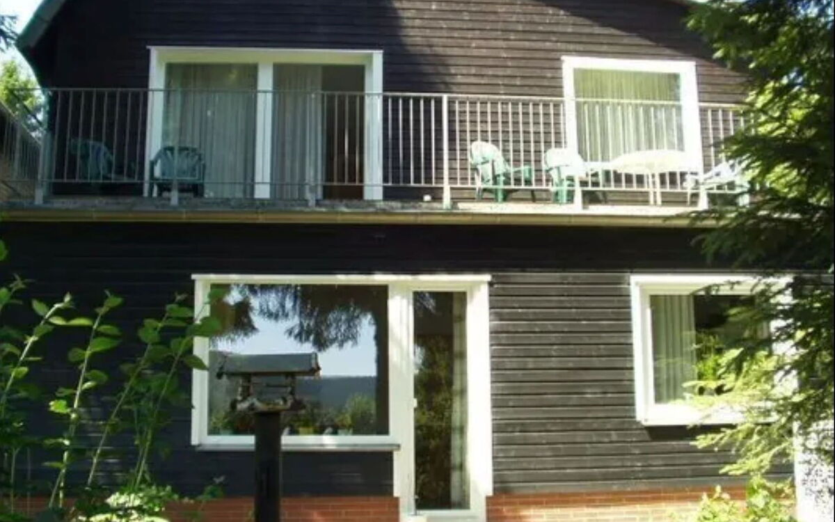 Premium-Ferienwohnung mit Balkon und Bergblick