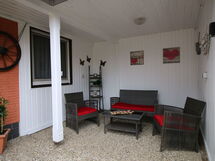 Modernes Ferienhaus mit Terrasse und Garten