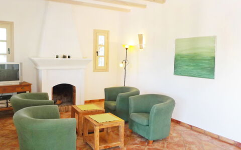 Eretat: Kamer, Interieur Ontwerp, Eigendom, Woonkamer, Meubilair, Verdieping, Gebouw, Plafond, Tafel, Huis