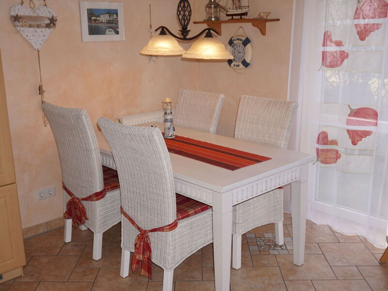 In Peenemünde mit Gepflegtem Garten