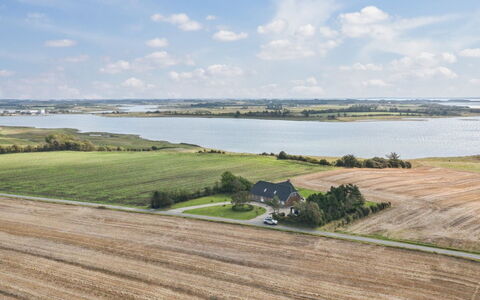 Fridhild - 150M to the Fjord: Verblijf, Backyard, Werf, Garden Gebouwen, Schuur, Siding, Buitenmeubels, Blokhut, Outdoor Structuur, Keet