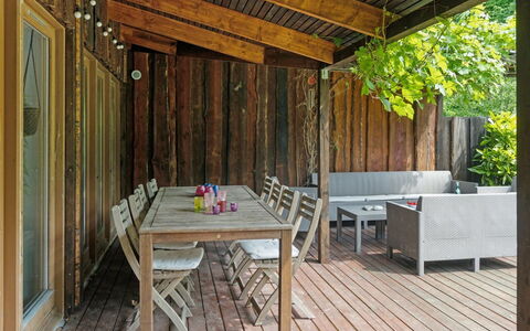 Mirija - 350M from the Sea: Hout, Huis, Veranda, Dek, Hardwood, Dak, Beits, Houten Vloer, Eco Hotel
