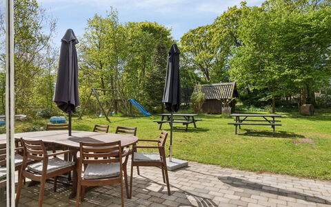 Aiko - 1.8Km from the Sea: Meubilair, Buitenmeubels, Tafel, Schaduw, Tuin, Stoel, Buitentafel, Hardwood, Gazon, Landscaping