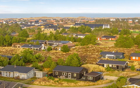Ovine - 900M from the Sea: Verblijf, Backyard, Werf, Garden Gebouwen, Schuur, Siding, Buitenmeubels, Blokhut, Outdoor Structuur, Keet
