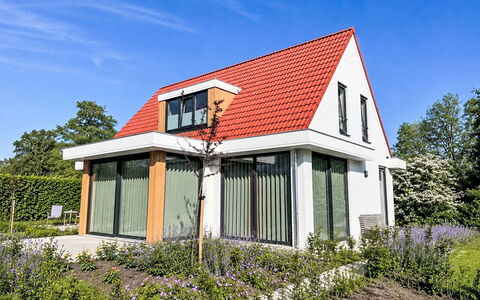 De Ruiser: Dak, Huis, Verblijf, Schaduw, Landgoed, Ontwerp, Siding, Boerderij