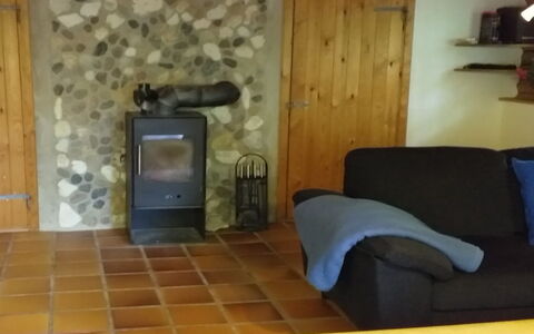 Kerrin: Meubilair, Buitenmeubels, Tableware, Tafel, Drinkware, Stoel, Buitentafel, Voedsel, Fles