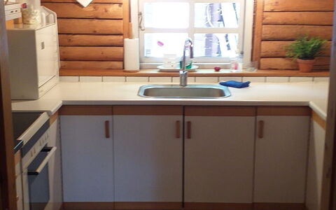Kerrin: Meubilair, Buitenmeubels, Tableware, Tafel, Drinkware, Stoel, Buitentafel, Voedsel, Fles