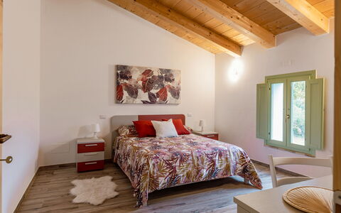 Zena Suite: Interieur Ontwerp, Meubilair, Flooring, Muur, Verdieping, Hout, Plafond, Kamer, Bed, Slaapkamer