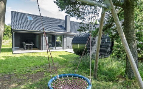 Locan - 1.2Km from the Sea: Gras, Land Lot, Tuin, Gazon, Verblijf, Weide, Backyard, Landscaping, Schaduw, Werf