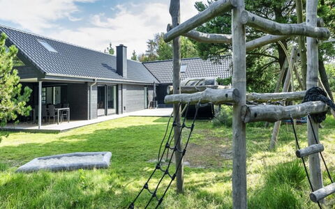 Locan - 1.2Km from the Sea: Schaduw, Tuin, Gazon, Backyard, Landscaping, Werf, Boerderij