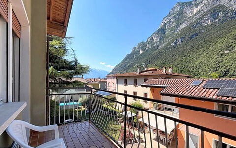 Ca dei Noni: Bergachtig Landvormen, Berg, Heuvel, Bergketen, Hoogland, Heuvel Station, Vallei, Ridge, Alpen, Balkon