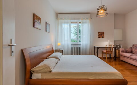 Ca dei Noni: Bed, Meubilair, Interieur Ontwerp, Slaapkamer, Flooring, Verdieping, Laken, Bedding, Hout, Houten Vloer