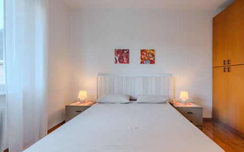 Ca dei Noni: Bed, Meubilair, Slaapkamer, Bedding, Interieur Ontwerp, Laken, Muur, Verdieping, Flooring, Hout