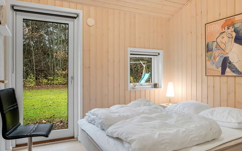 Hemfrith - 500M to the Fjord: Slaapkamer, Hout, Bed, Interieur Ontwerp, Laken, Plafond, Huis, Meubilair, Bedding, Kamer