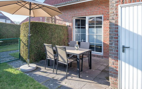 Mars: Steen, Woongebied, Huis, Deur, Metselwerk, Buitenmeubels, Tuin, Verblijf, Werf, Siding