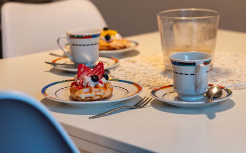 Mars: Tableware, Serveware, Dishware, Drinkware, Voedsel, Kop, Bord, Porselein, Koffiekop, Schotel