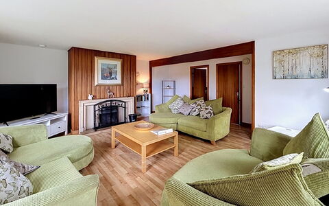 Greenaway: Meubilair, Interieur Ontwerp, Flooring, Bankstel, Verdieping, Plafond, Kamer, Hout, Woonkamer, Tafel