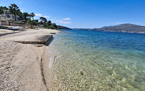 Trogir Okrug Gornji 257: Water, Zwemwater, Kust, Kust En Oceanic Landvormen, Strand, Zee, Kust, Heuvel, Oceaan, Headland