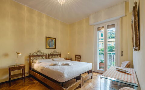 Nerina: Interieur Ontwerp, Muur, Meubilair, Bed, Verdieping, Hout, Slaapkamer, Flooring, Kamer, Laken