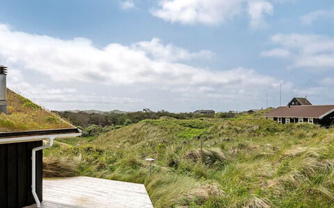Osfrid - 175M from the Sea: Hout, Meubilair, Appartement, Kamer, Plafond, Beits, Stoel, Hardwood, Vernis, Timmerhout