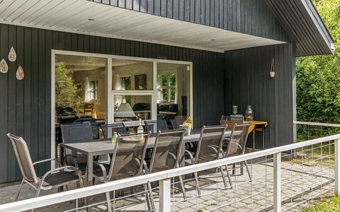 Matias - 30Km from the Sea: Meubilair, Hout, Interieur Ontwerp, Flooring, Verdieping, Stoel, Kamer, Plafond, Woonkamer, Appartement