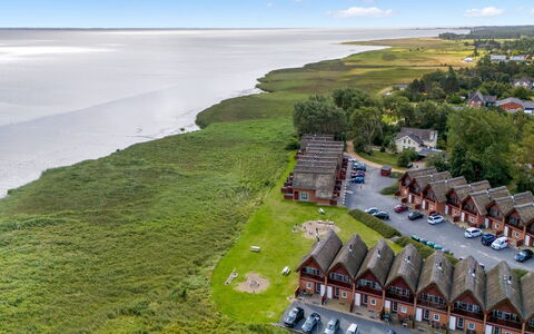 Auwe - 3.5Km from the Sea: Meubilair, Hout, Interieur Ontwerp, Flooring, Verdieping, Stoel, Kamer, Plafond, Woonkamer, Appartement