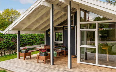 Maini - 350M from the Sea