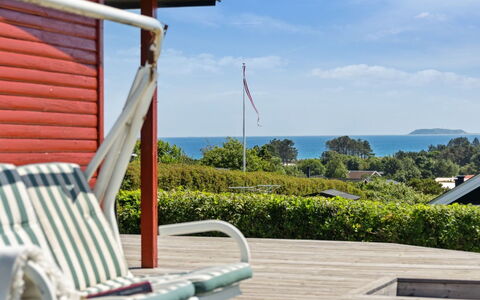Joseph - 500M from the Sea: Buitenmeubels, Schaduw, Meubilair, Stoel, Veranda, Verblijf, Buitentafel, Dek, Eco Hotel, Balkon