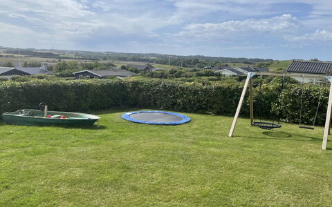 Joseph - 500M from the Sea: Gras, Land Lot, Plain, Gazon, Tuin, Trampoline, Schaduw, Werf, Kunstgras, Trampolinespringen - Materialen En Benodigdheden