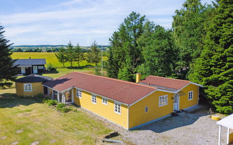 Senija - 6.5Km from the Sea: Huis, Dak, Huis, Deur, Verblijf, Schaduw, Tuin, Groundcover, Veranda, Werf