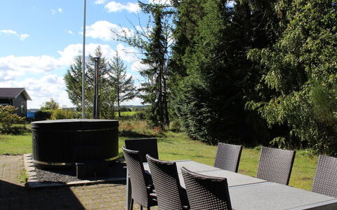 Senija - 6.5Km from the Sea: Meubilair, Buitenmeubels, Tafel, Stoel, Buitentafel, Land Lot, Tuin, Schaduw, Backyard, Gazon