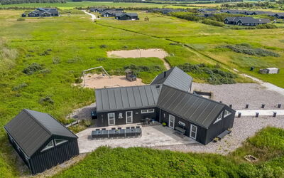 Jonas - 450M from the Sea